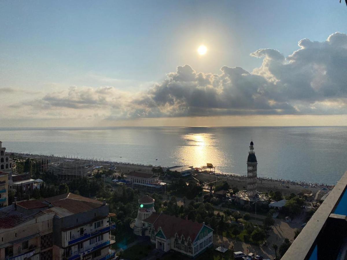 Sea View Apart-Hotel Orbi Twin Towers 1413 Батуми Экстерьер фото