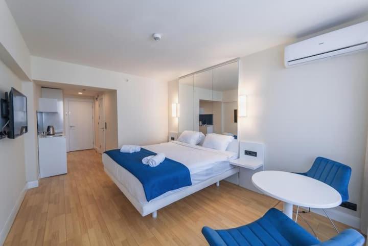 Sea View Apart-Hotel Orbi Twin Towers 1413 Батуми Экстерьер фото